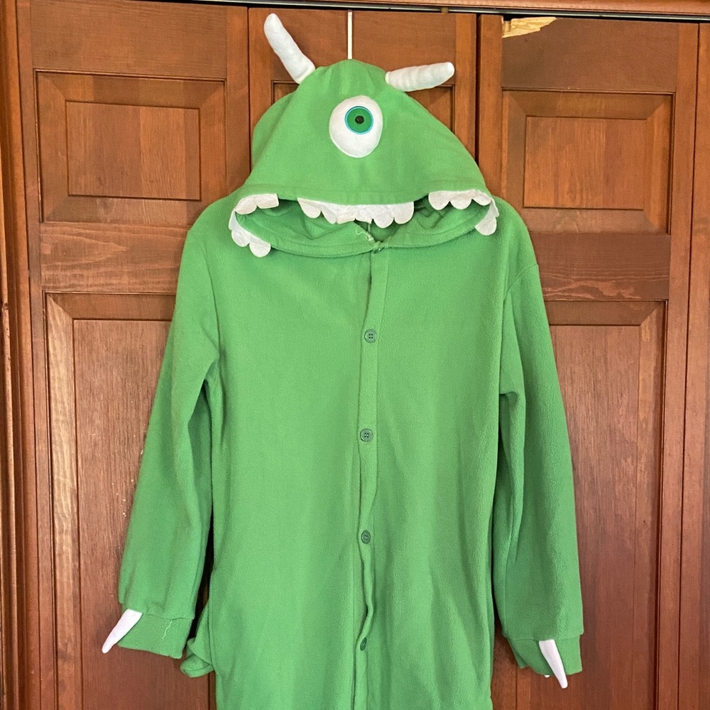 Monsters Inc Costume Disney Mike Wozokowski Green & White One Piece Costume/PJ’s
